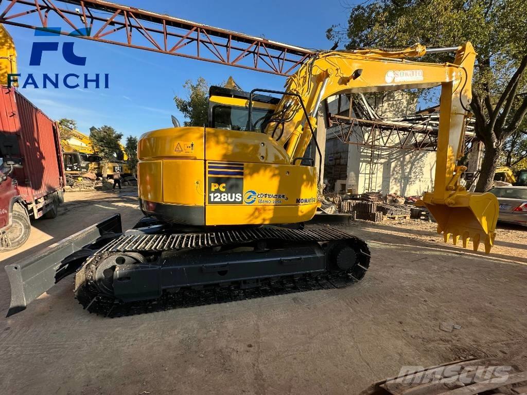 Komatsu PC 128 US حفارات زحافة