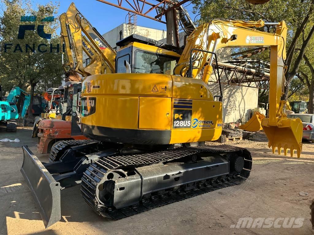 Komatsu PC 128 US حفارات زحافة