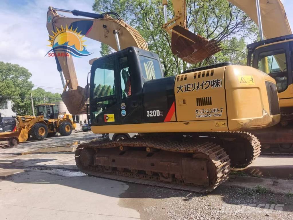 CAT 320D2 حفارات زحافة