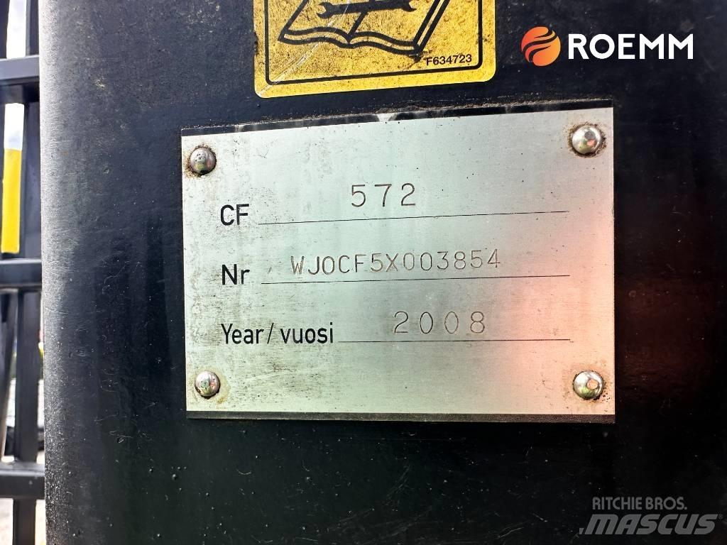 John Deere 1110 D شاحنات