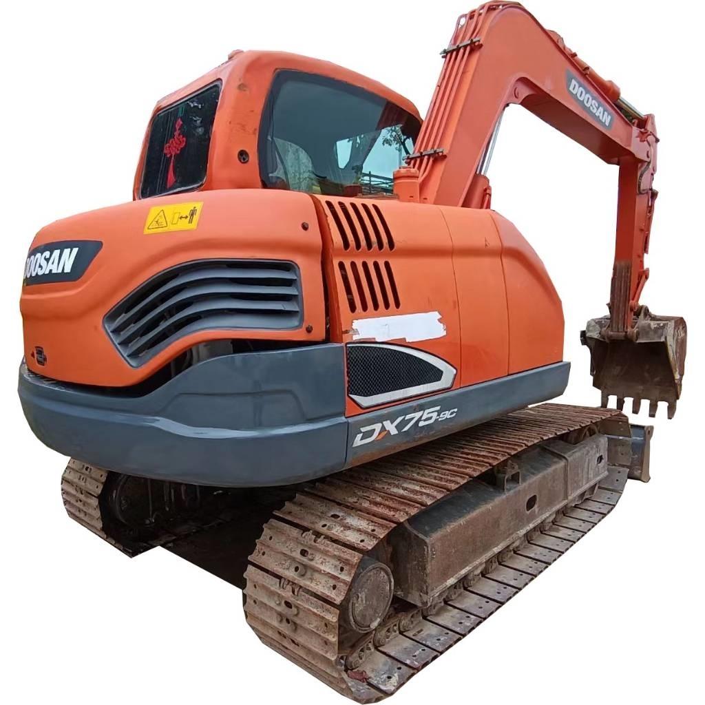 Doosan DX 75-9 C حفارات زحافة