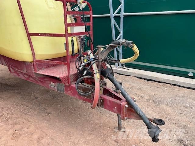 Hardi Ranger 2500 الرشاشات