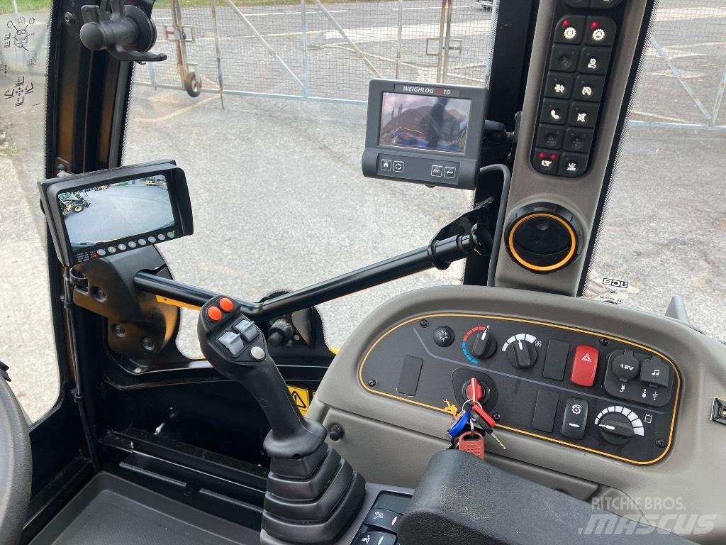 JCB TM320S معدات مناولة لأغراض الزراعة
