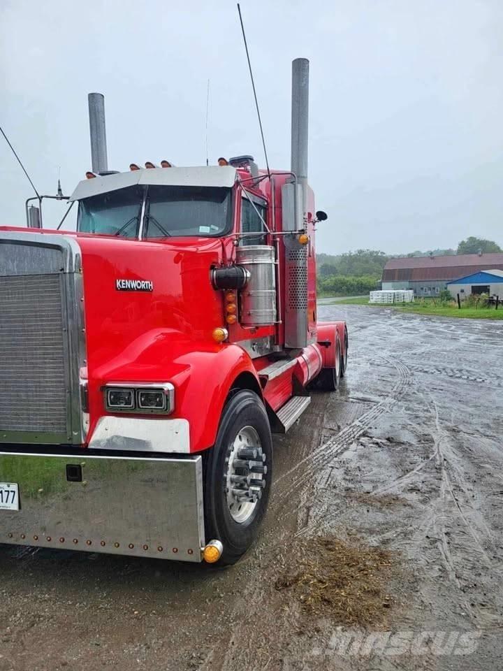 Kenworth W 900 L وحدات الجر