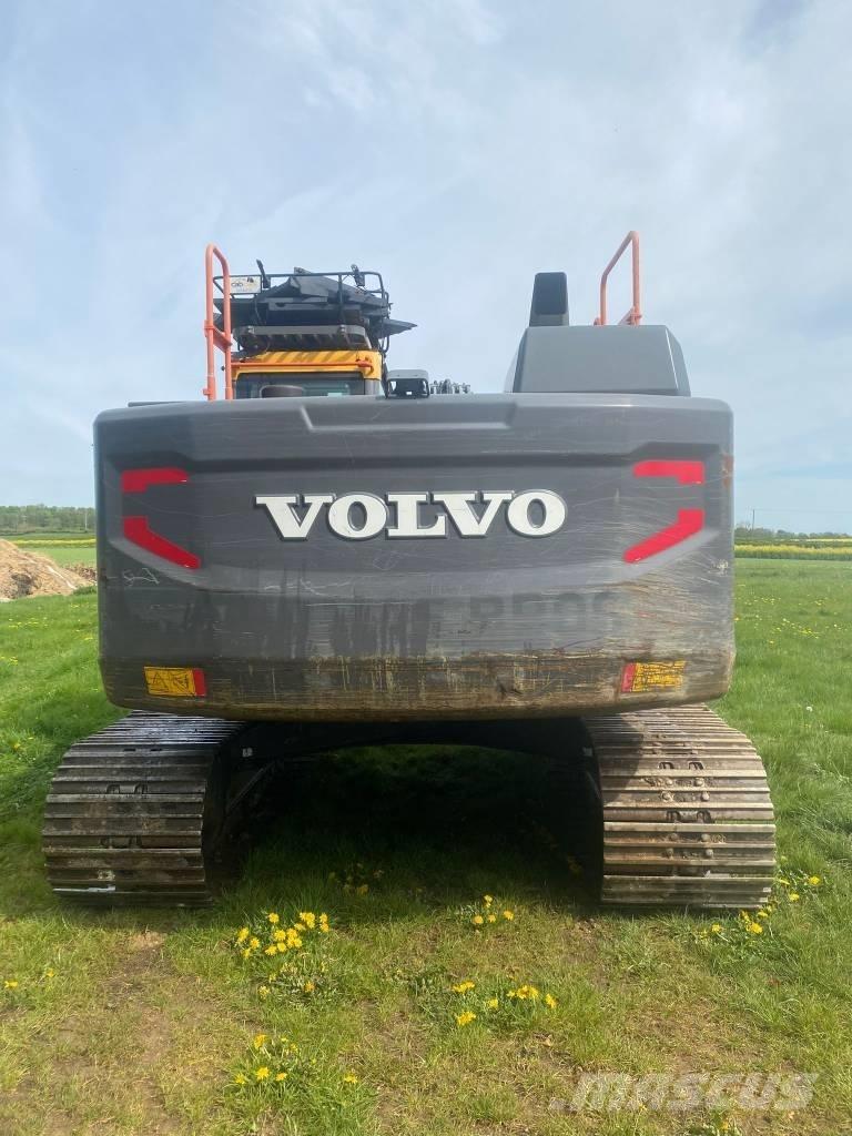 Volvo EC 220 EL حفارات زحافة