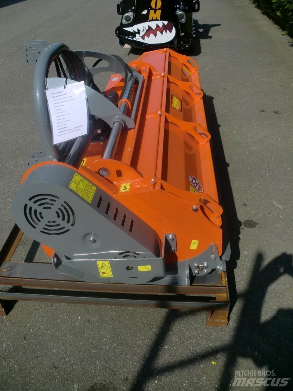 Loma Menasor 220 H جزازات وأغطية المراعي