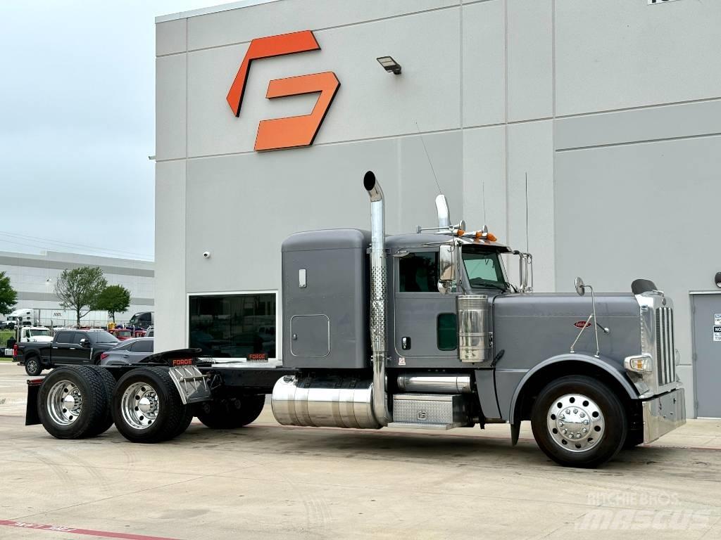 Peterbilt 389 وحدات الجر