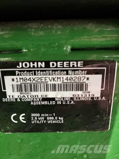 John Deere Gator TE ماكينات منفعة عامة