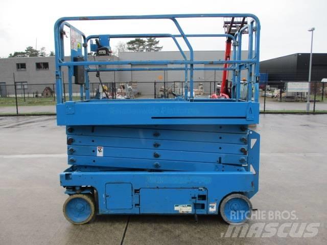 Genie GS 3246 (962) رافعات مقصية الشكل