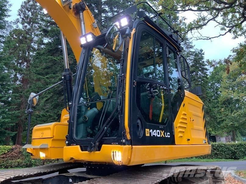 JCB 140 X حفارات زحافة