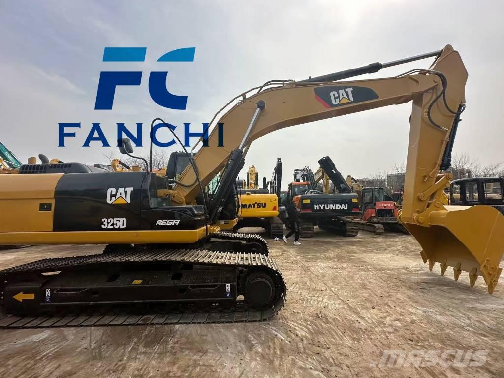CAT 325 D حفارات زحافة