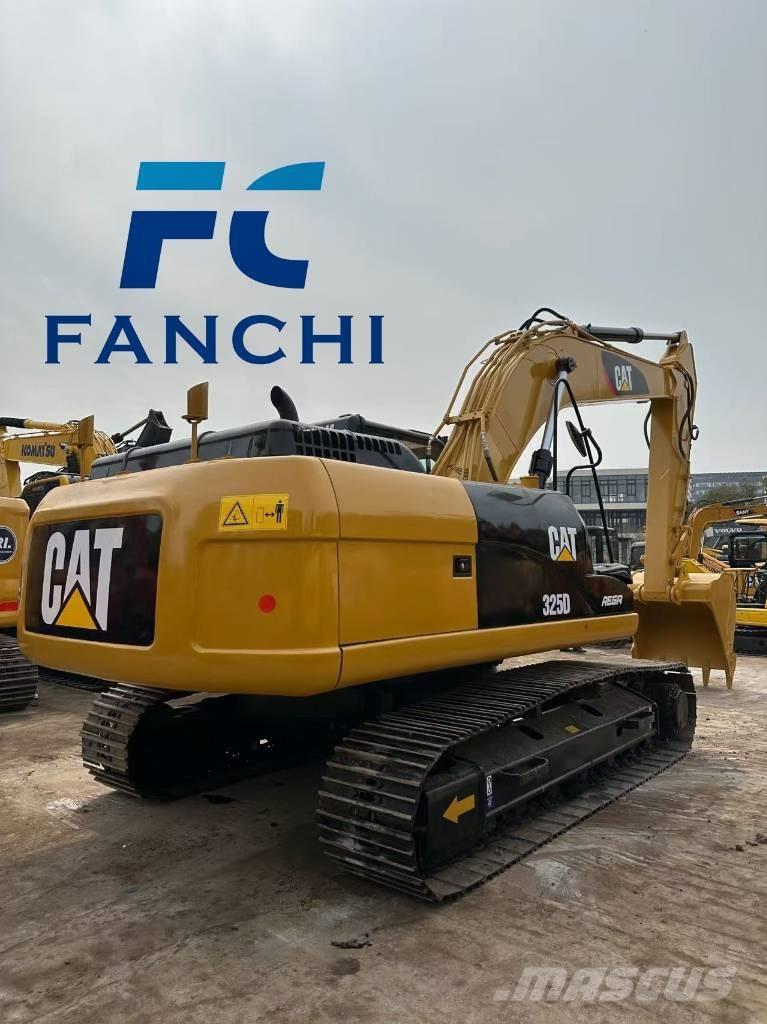 CAT 325 D حفارات زحافة