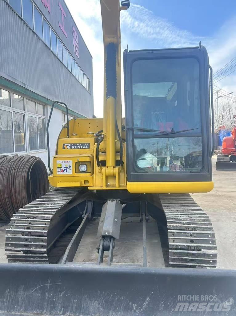 Komatsu PC 70 حفارات زحافة