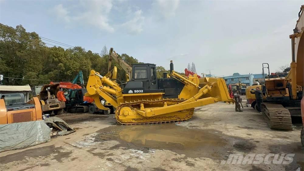 Shantui SD 32 بلدوزرات مجنزرة
