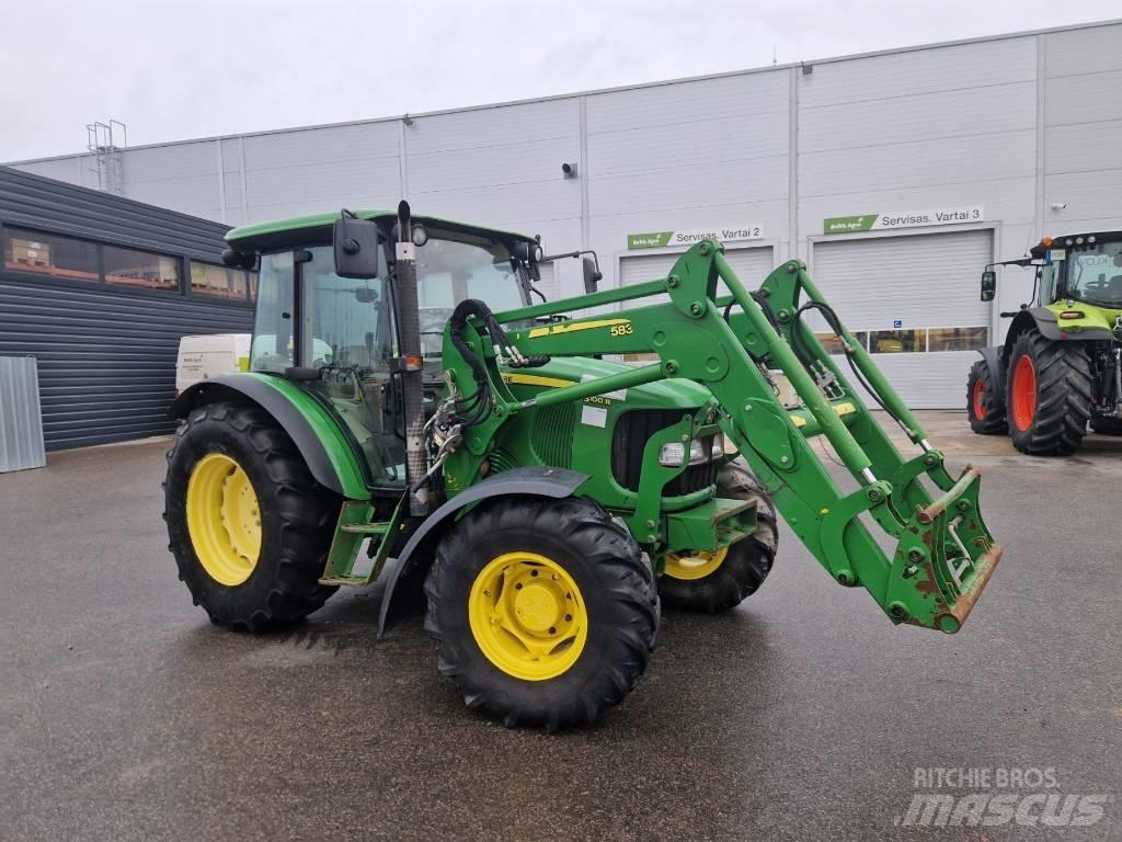John Deere 5100 R الجرارات