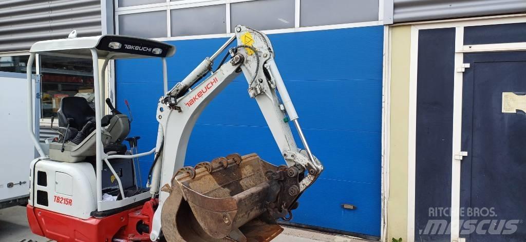 Takeuchi TB 215 R حفارات صغيرة أقل من 7 طن (حفارات صغيرة)
