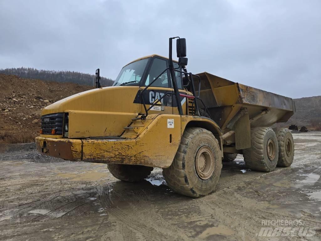 CAT 740 ساحبات مفصلية