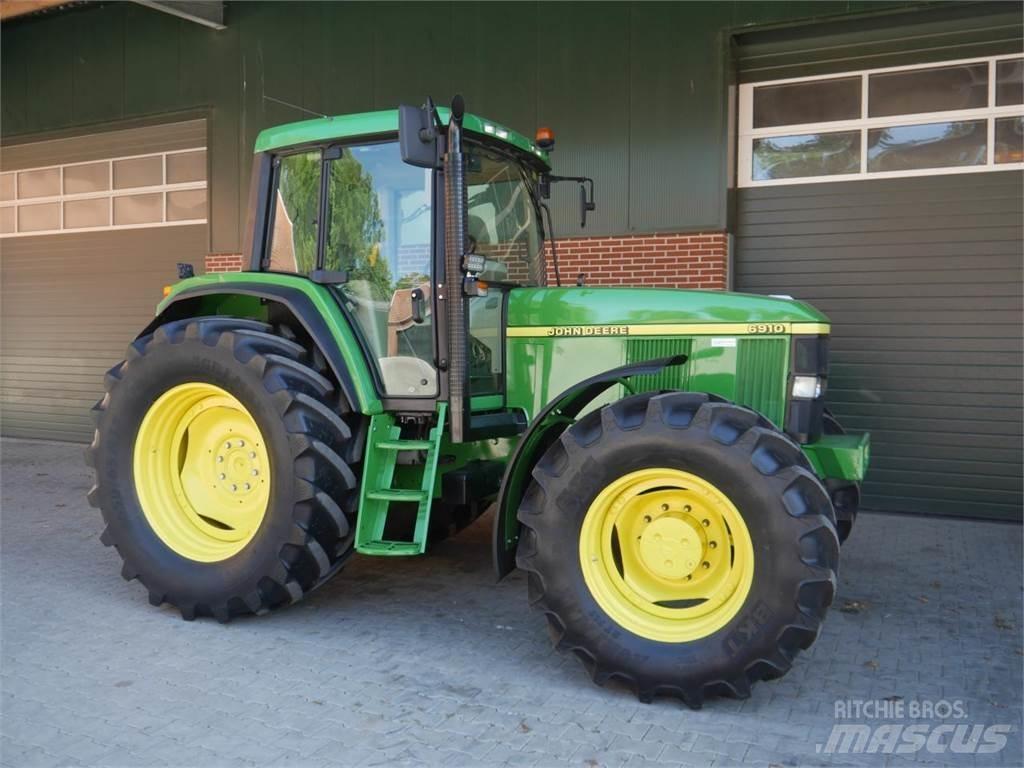 John Deere 6910 PQ الجرارات