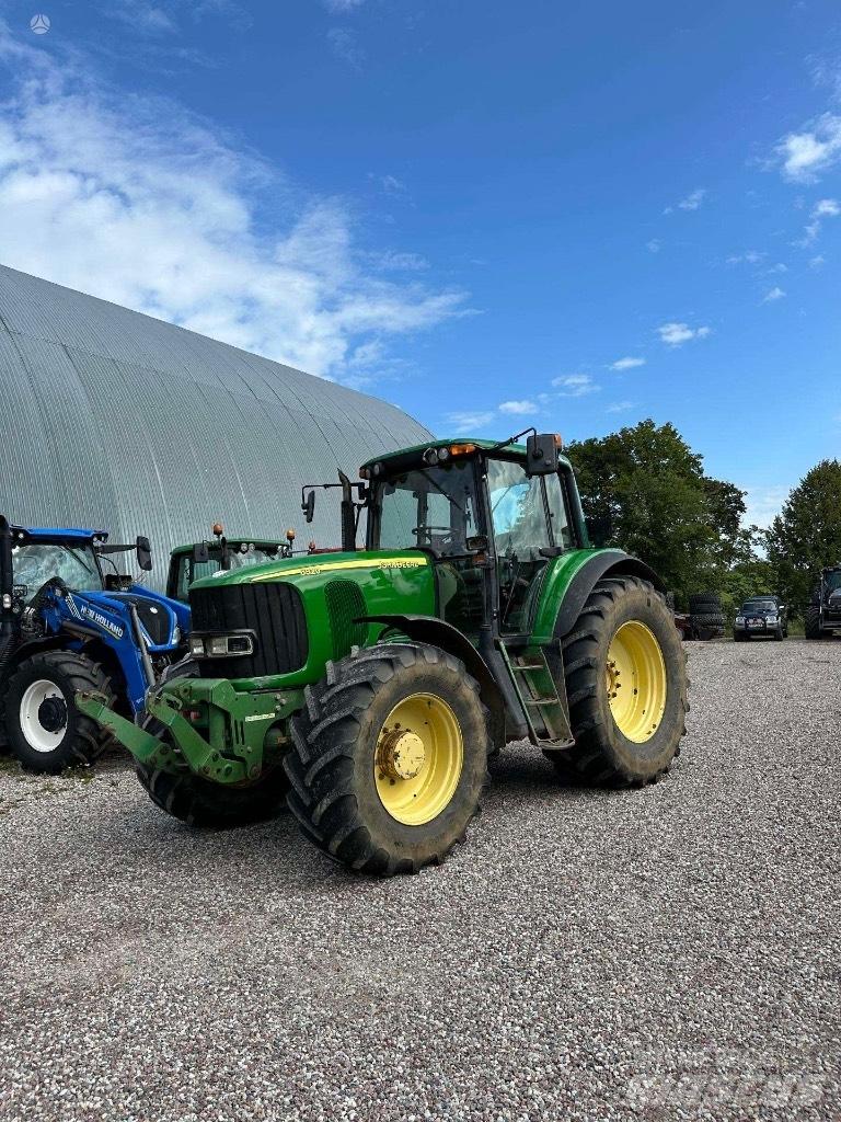 John Deere 6820 AP الجرارات