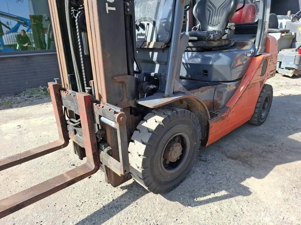 Toyota 02-8FGF20 شاحنات LPG