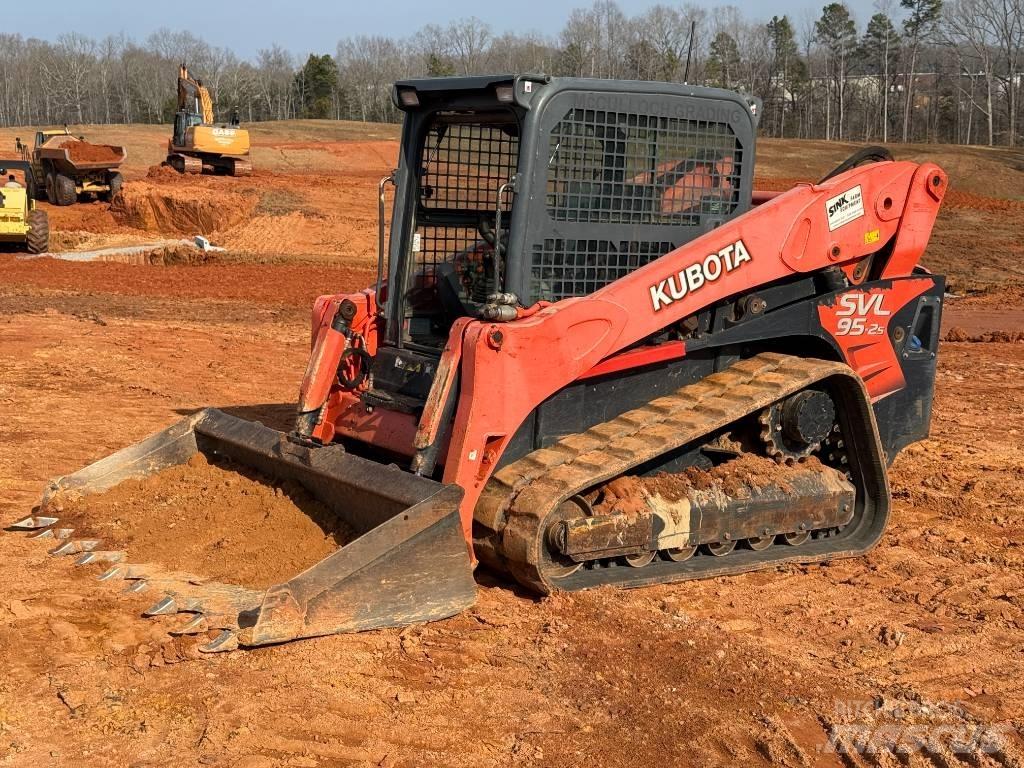 Kubota SVL 95-2 S لوادر انزلاقية التوجيه