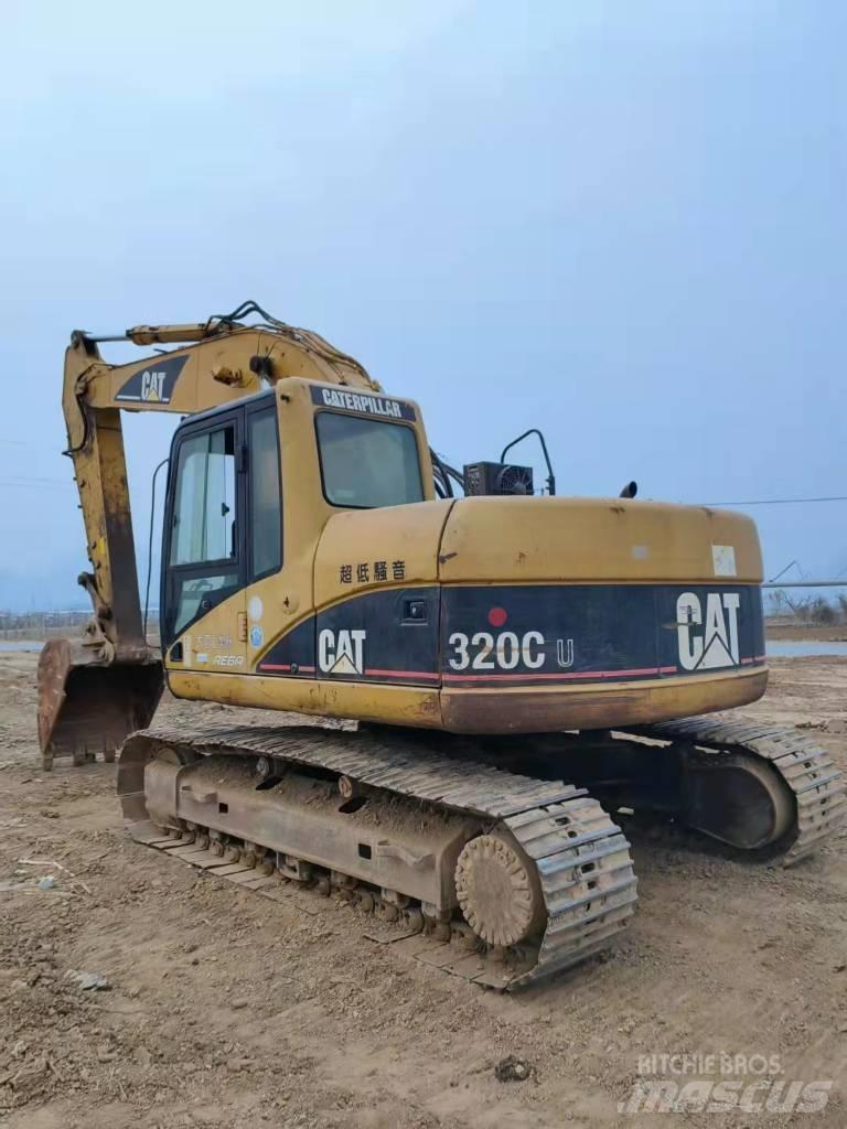 CAT 320 C U حفارات زحافة