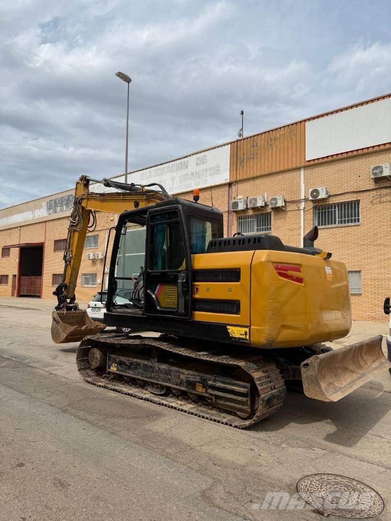Sany SY 135 C حفارات زحافة