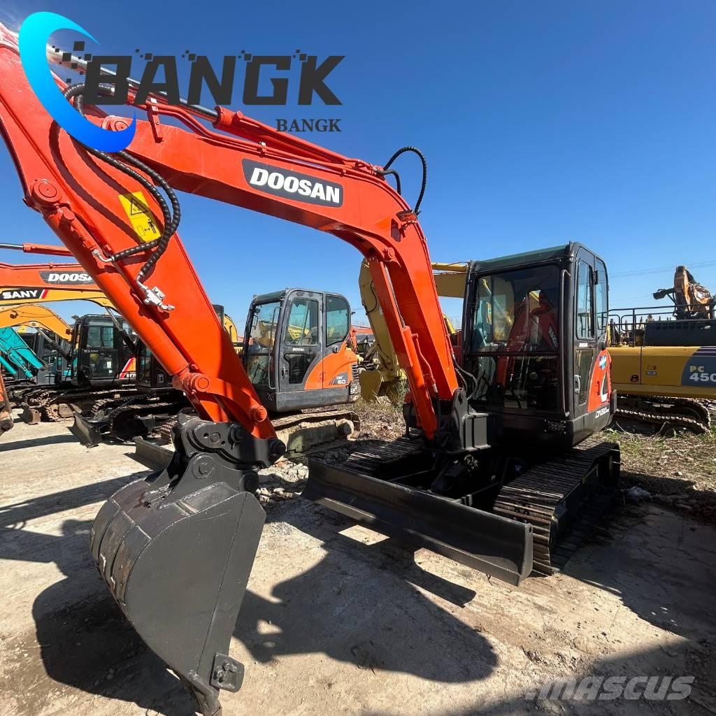 Doosan dx60 حفارات زحافة
