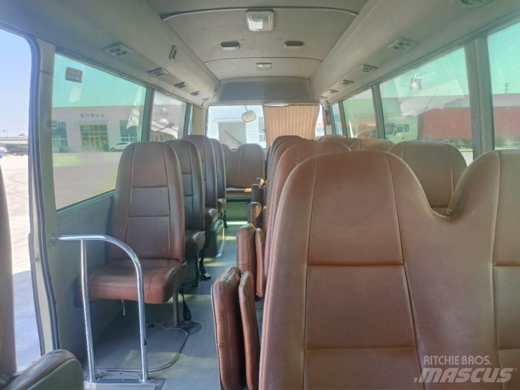 Toyota Coaster Bus حافلة صغيرة