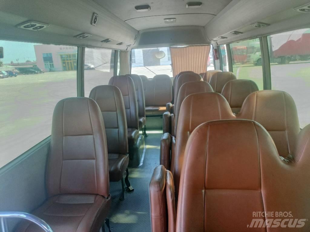 Toyota Coaster Bus حافلة صغيرة