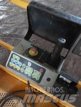 Haulotte H 15 SX رافعات مقصية الشكل