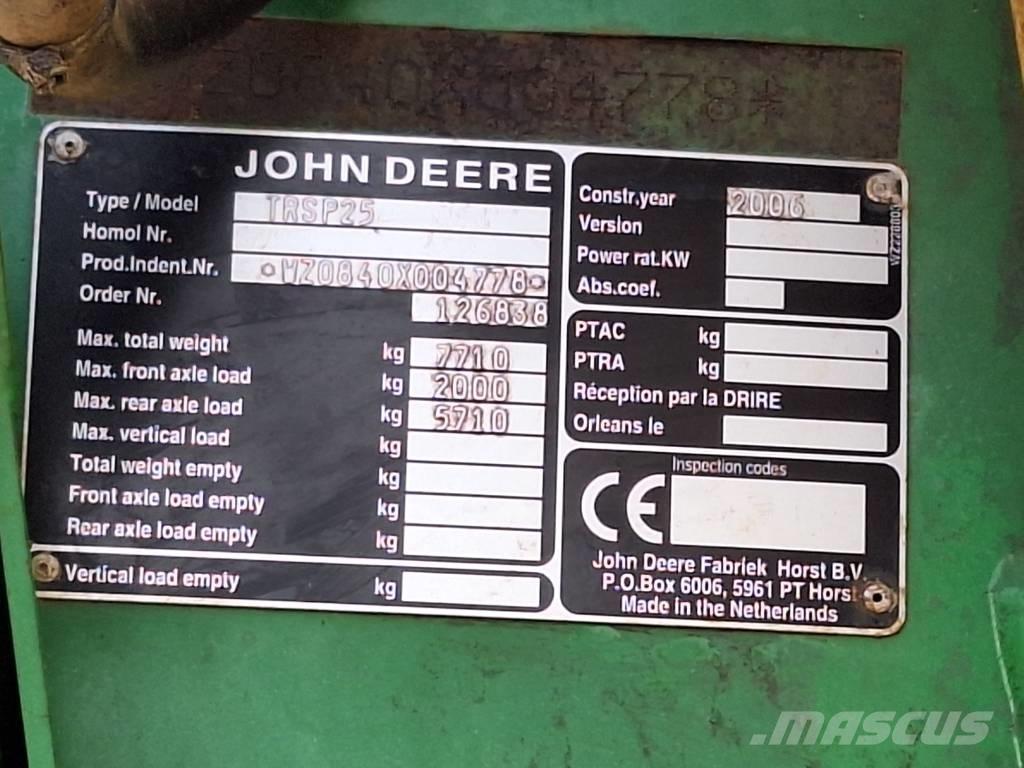 John Deere 840 الرشاشات