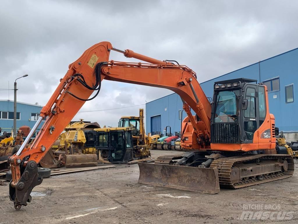 Doosan DX 140 LCR حفارات زحافة