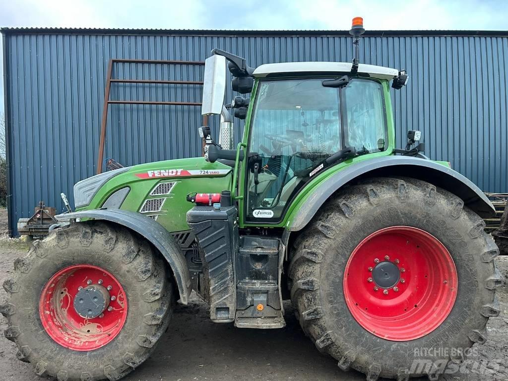Fendt 724 Profi Plus الجرارات