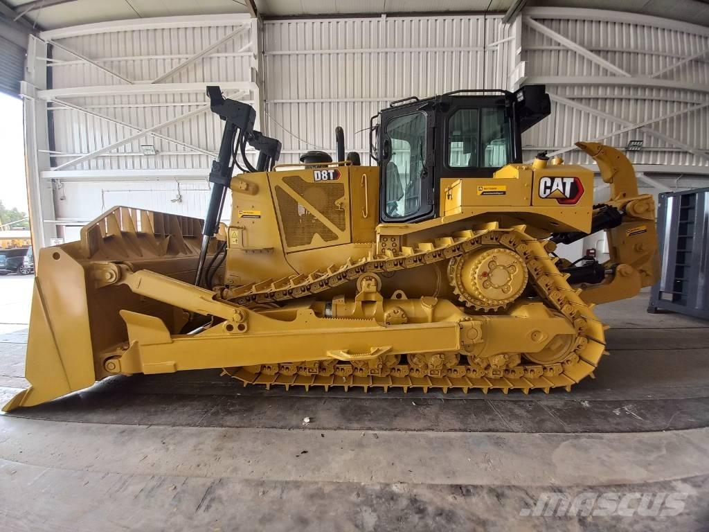 CAT D8T (Abu Dhabi) بلدوزرات مجنزرة