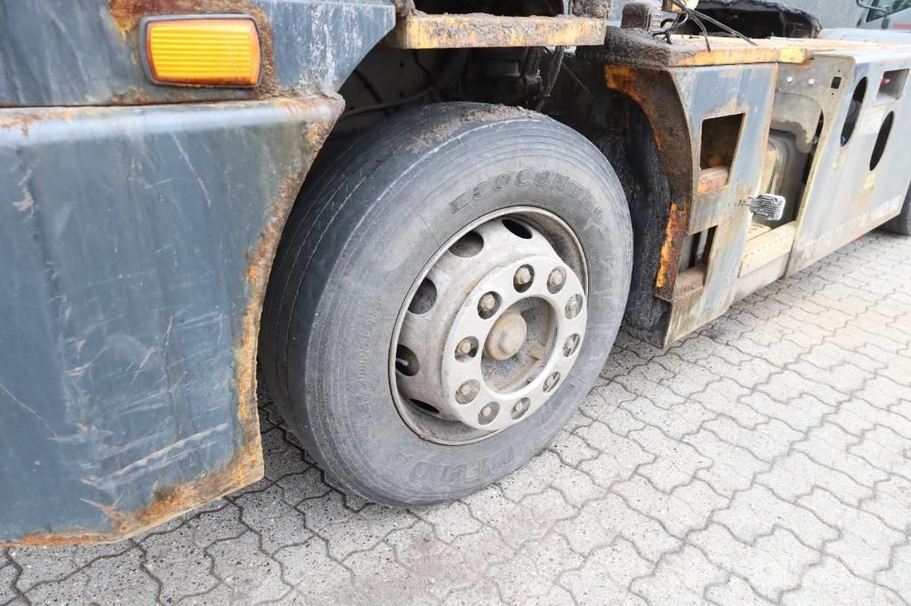 Kalmar T 2d جرارات صالات المطارات