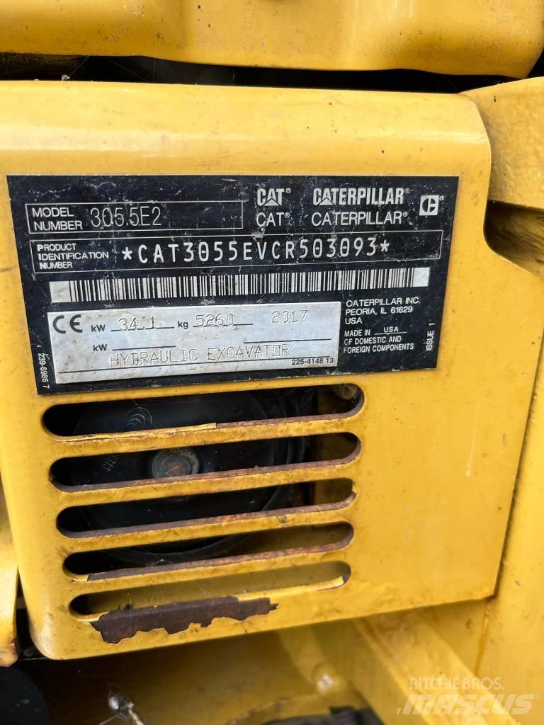 CAT 305.5 E حفارات زحافة