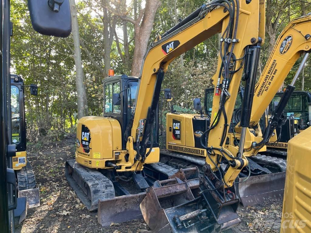 CAT 305.5 E حفارات زحافة