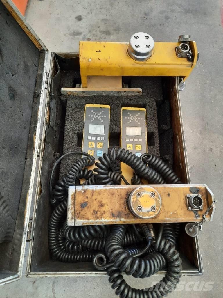 Demag DF115 P DA معدات السفلتة