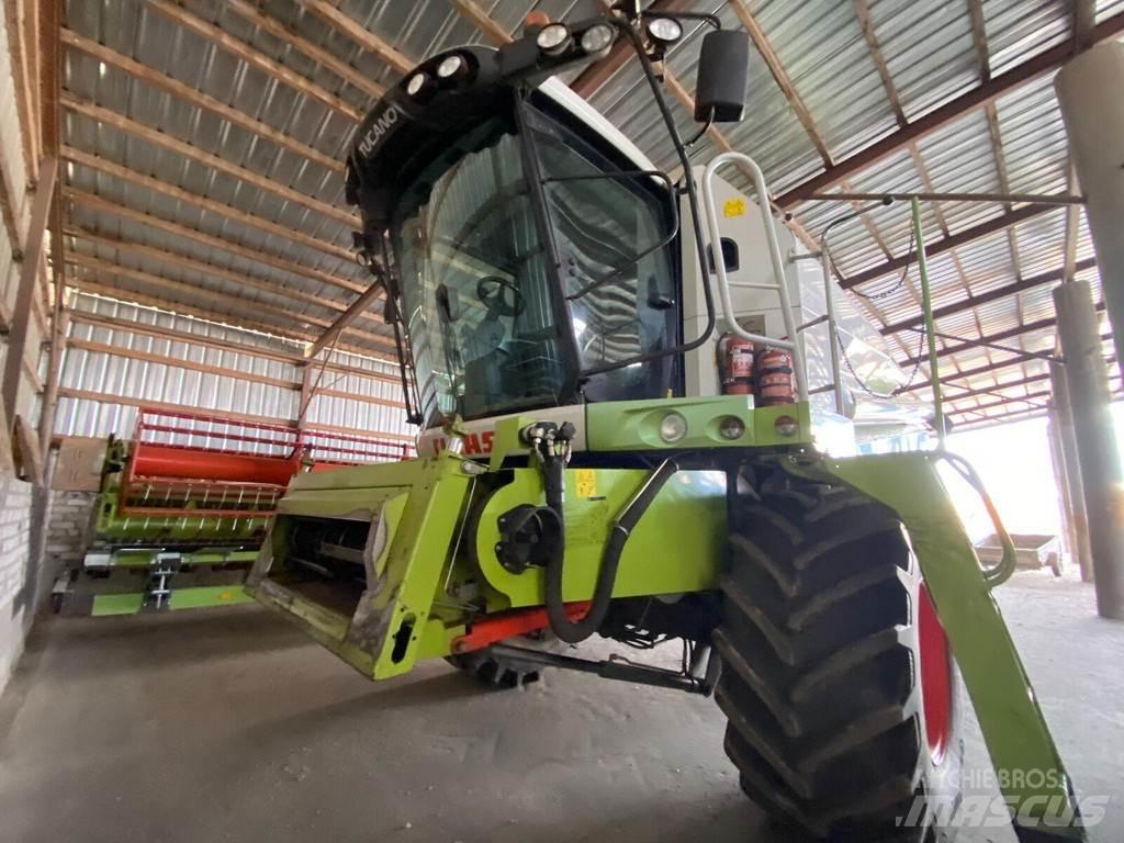 CLAAS Tucano 450 حصادات