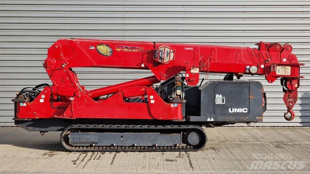 Unic URW 706 رافعات صغيرة