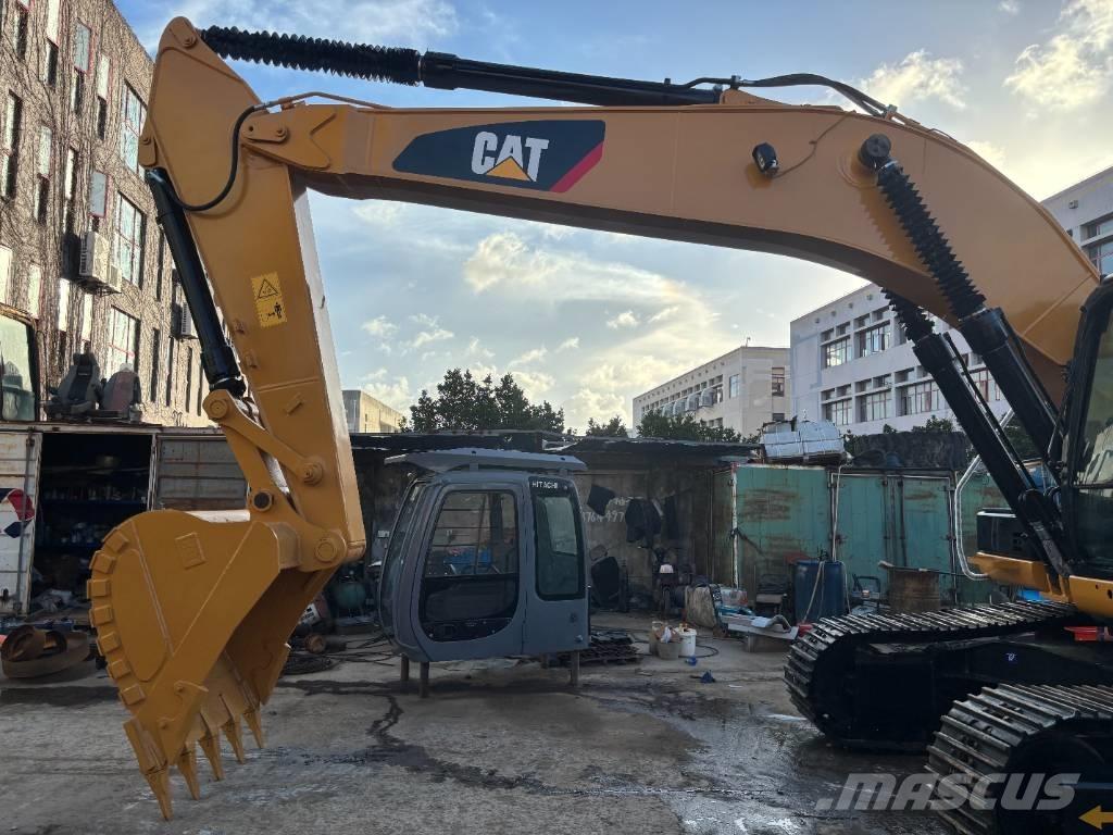 CAT 329 D حفارات زحافة