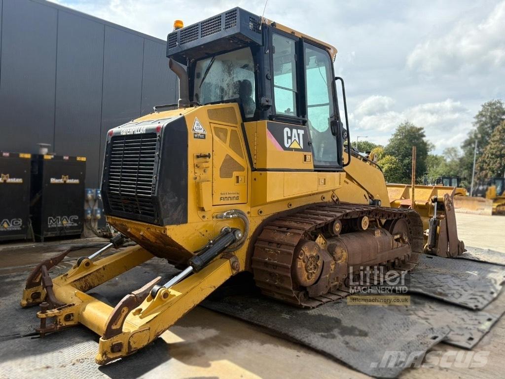 CAT 963 D لوادر زحافة