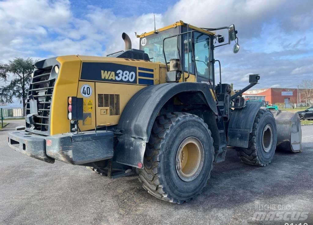Komatsu WA 380-8 لوادر بعجل