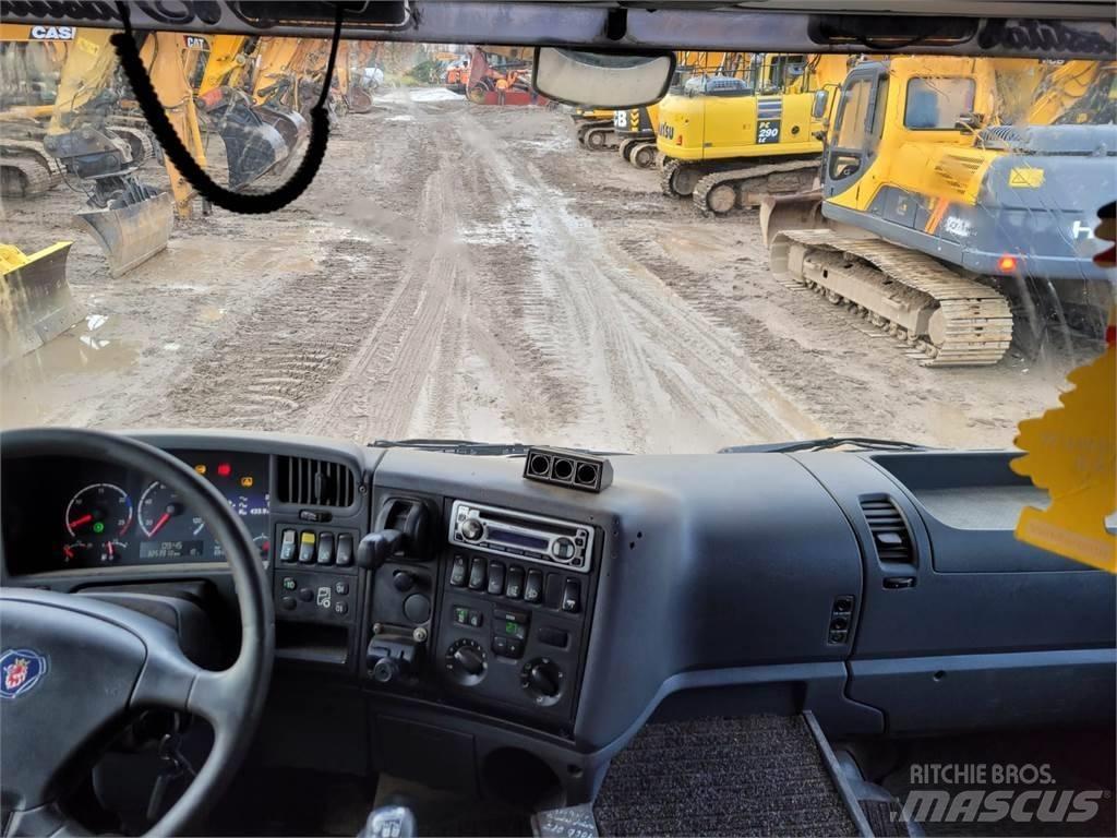 Scania R 420 8X4 شاحنات لوادر