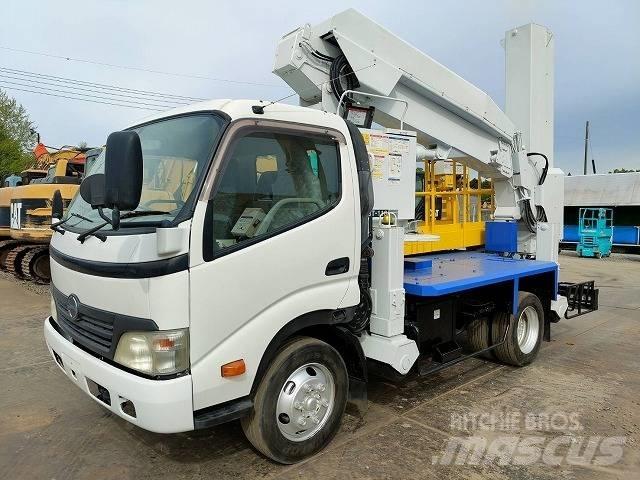 Tadano BT-110-1 المنصات الهوائية المثبتة على شاحنة