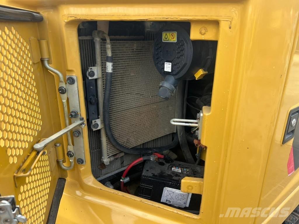 CAT 308 حفارات زحافة