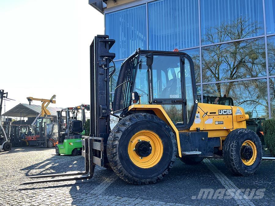 JCB 926 شاحنات الطرق الوعرة