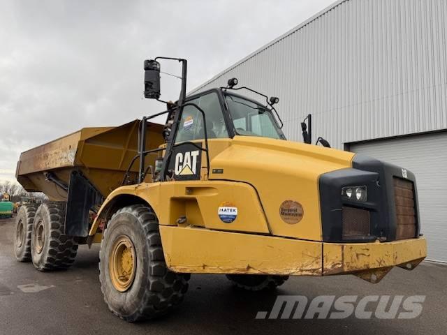CAT 735 B ساحبات مفصلية