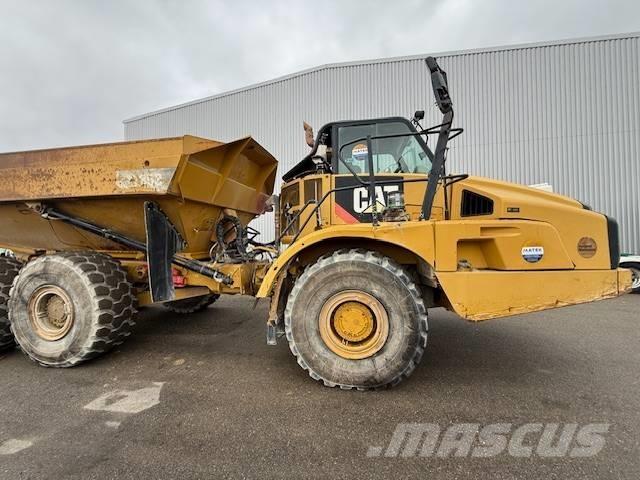 CAT 735 B ساحبات مفصلية